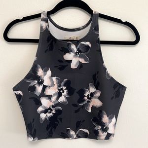 Hollister crop top size medium